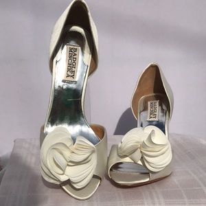 Badgley mischka wedding heels 6.5